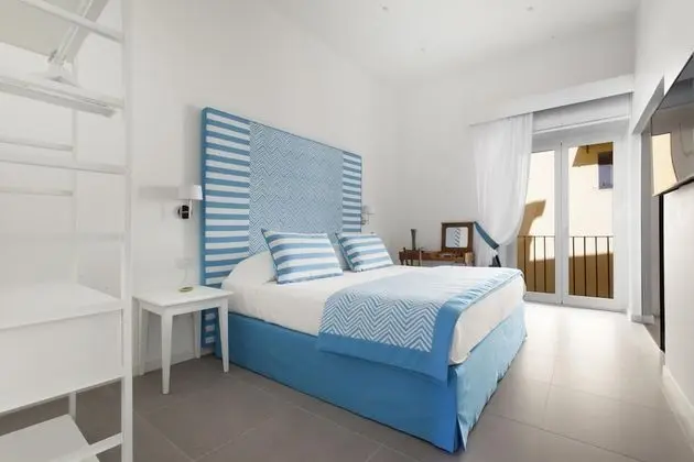 Blue Suite Charme and Style in the Heart of Sorrento Historical Center