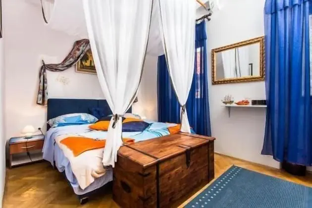 Blue Symphony Apartment - Oda