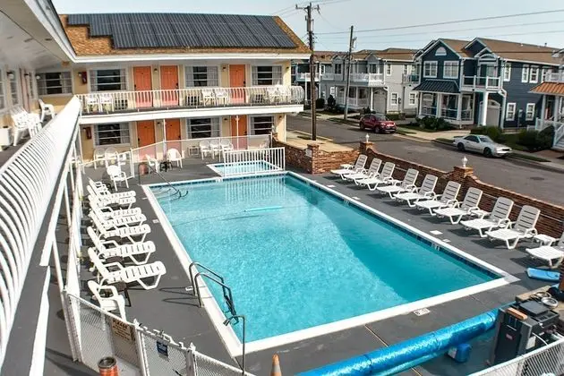 Blue Water Motel - Havuz