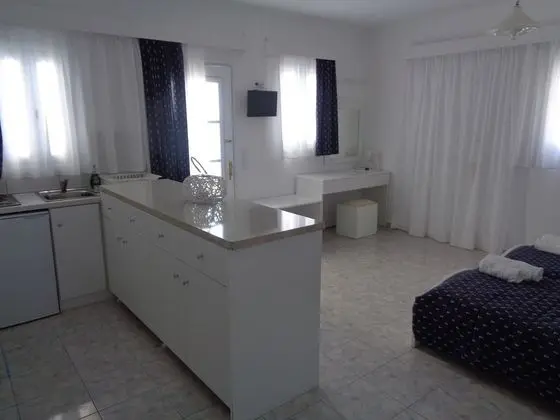 Blue and White Studios & Apartments - Mutfak