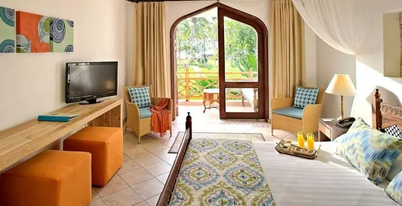 Bluebay Beach Resort - Oda