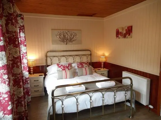 Bluebell Lodge 5 with Hot Tub - Oda