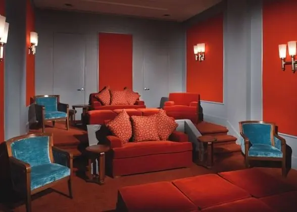 Bluebird Suites in Crystal City - Lobi