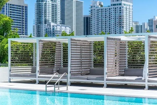 Bluebird Suites Downtown Brickell - Havuz