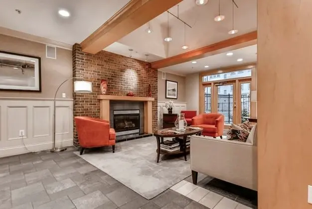 Bluebird Suites in Downtown Providence - Lobi