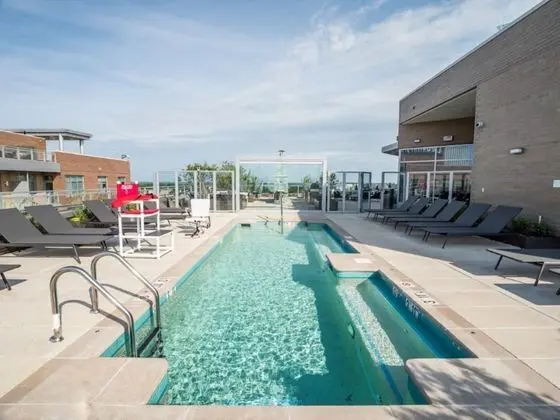 Bluebird Suites near Chevy Chase - Havuz