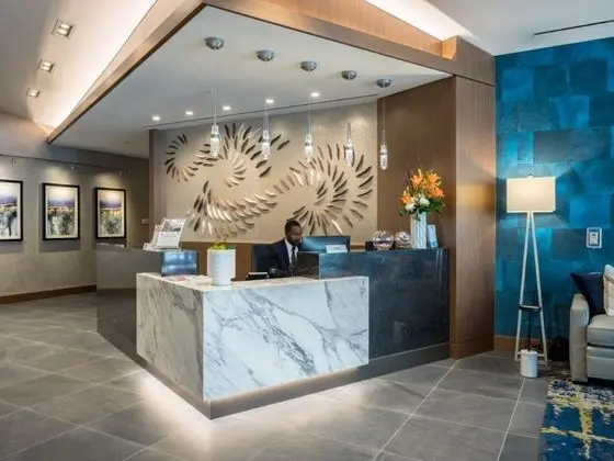 Bluebird Suites near Chevy Chase - Lobi