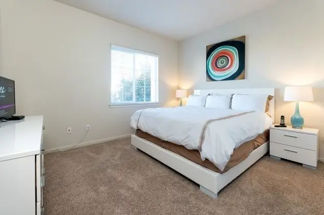 Bluebird Suites in Santa Clara - Oda