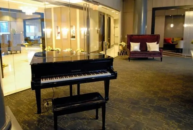 Bluebird Suites in Tysons Corner - Lobi