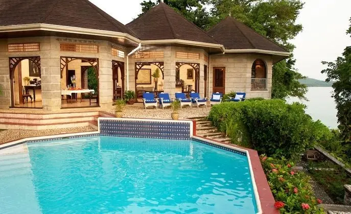 Bluefields Bay Villas - Oda
