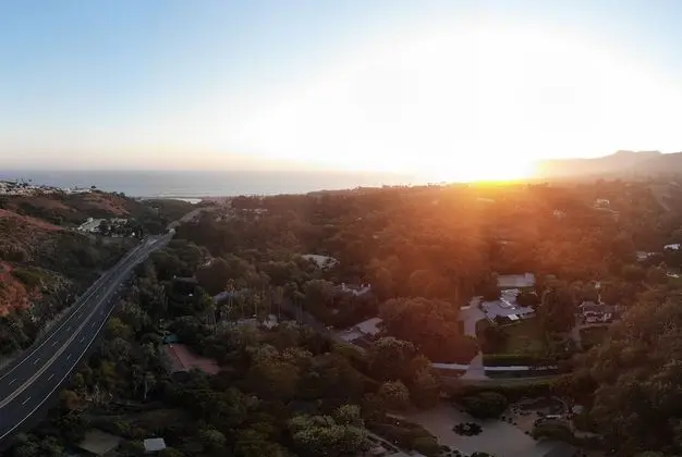 Bluewater by Avantstay Lush Malibu Home I Panoramic Views - İç Mekan