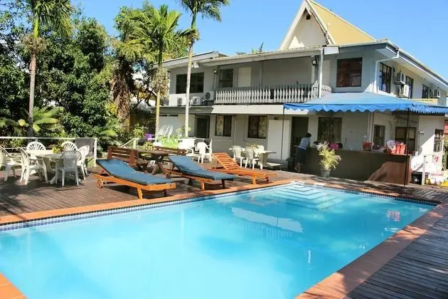 Bluewater Lodge - Hostel