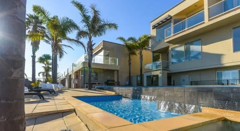 The Bluff Resort Apartments - Havuz