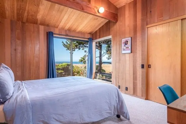 The Bluff House - Oda