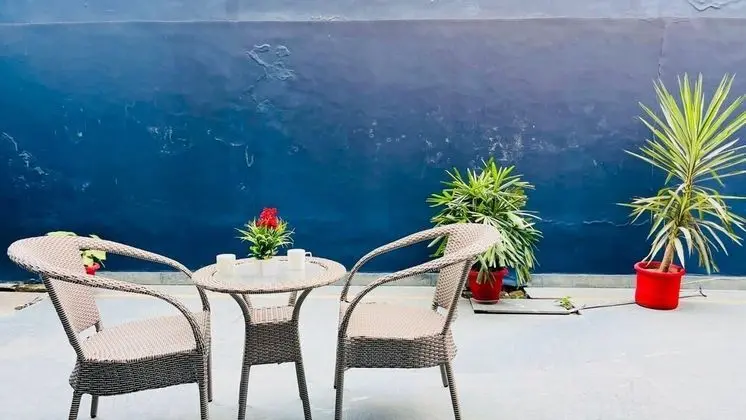 BluO Modern 1BHK - DLF Galleria Market - Dış Mekan