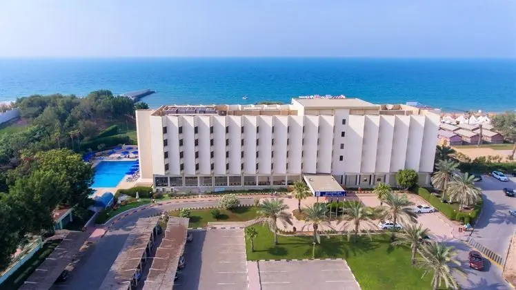 BM Beach Hotel - Lobi