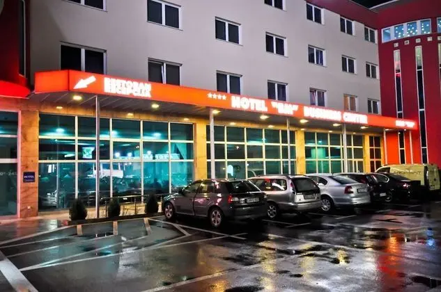 Hotel BM International - Dış Mekan