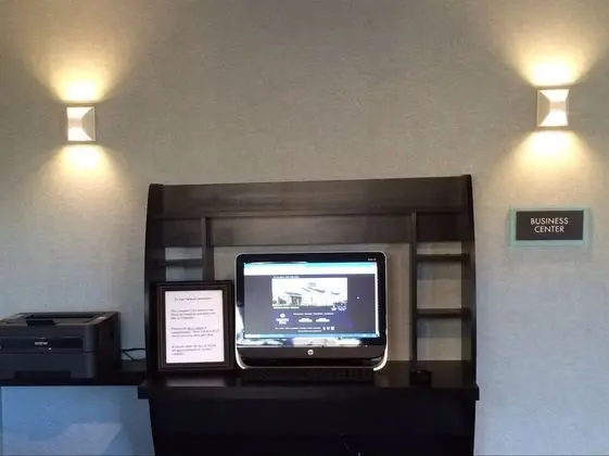 Boarders Inn & Suites Ashland City- Nashville