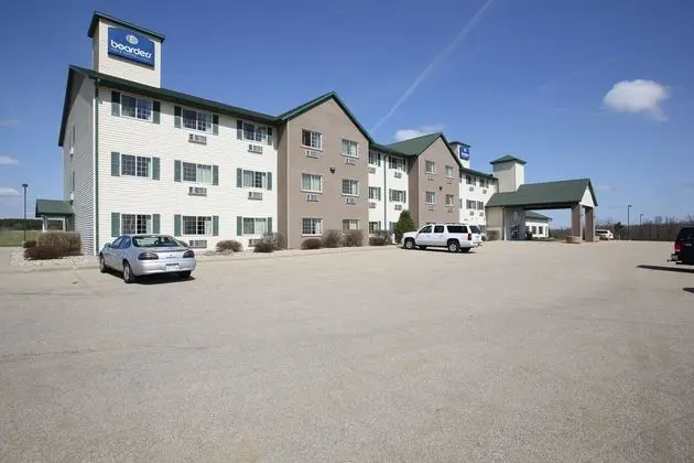 Boarders Inn & Suites by Cobblestone Hotels
