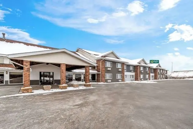 Boarders Inn & Suites by Cobblestone Hotels - Supe
