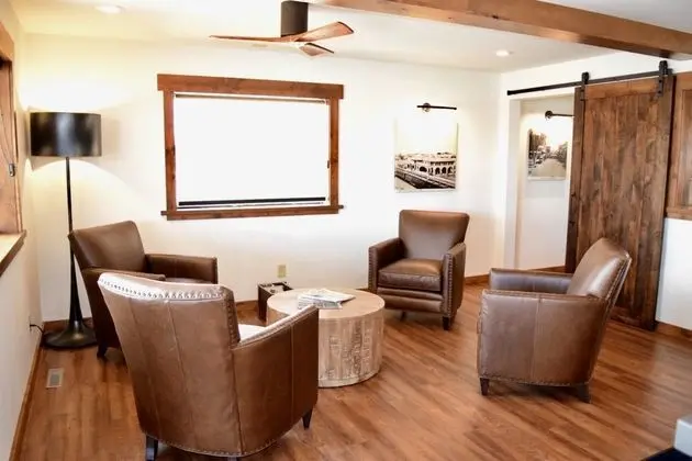 Boarders Inn & Suites by Cobblestone Hotels - Syracuse - Lobi