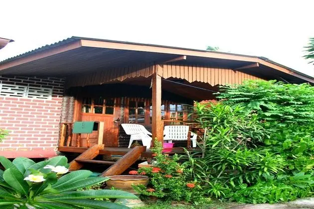 The Boardroom Beach Bungalows