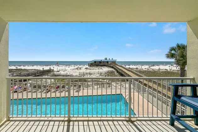 Boardwalk Condos by Hosteeva - Havuz