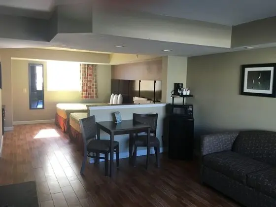 Boardwalk Inn and Suites