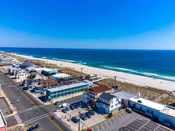 Boardwalk Sand & Surf Inn Oceanfront - Öne Çıkan Resim