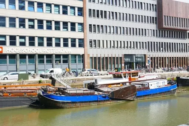 Boat apartment Rotterdam Fokkelina