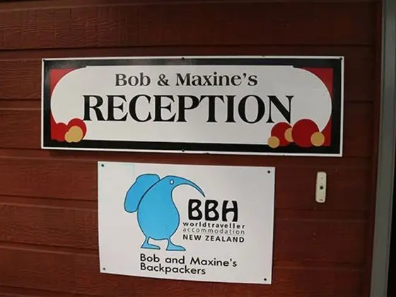 Bob & Maxine's Backpackers - Lobi
