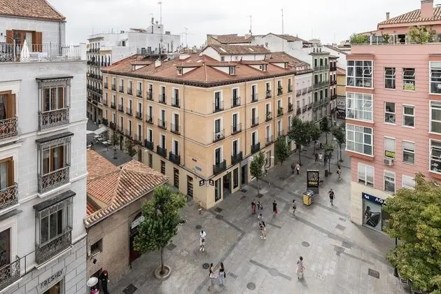 Bob W Chueca