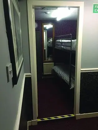 Bobby's Bunkhouse - Hostel - İç Mekan