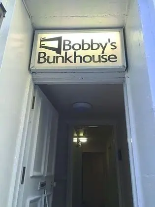 Bobby's Bunkhouse - Hostel - Lobi