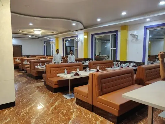 Bodhgaya Seven Inn Hotel n Restaurant - Yerinde Yemek