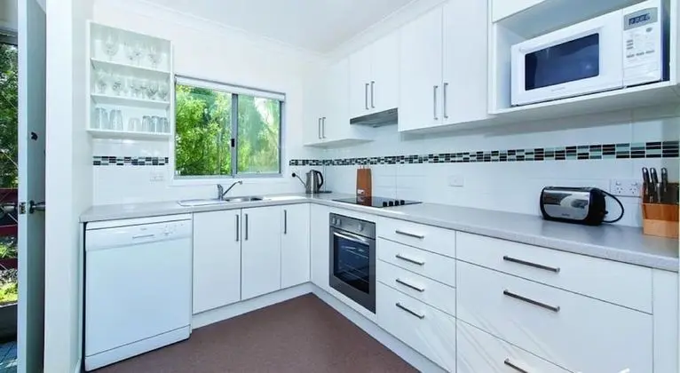 Bodhi Beach House at Fingal Bay - Mutfak