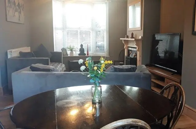 Bodhi Tree Cottage - Grove Road Cottages - Oda Düzeni