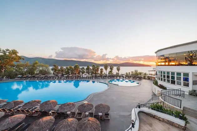 Bodrum Holiday Resort & Spa - Havuz