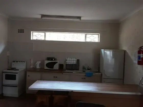 Boer And Brit Self Catering Guest House - Mutfak