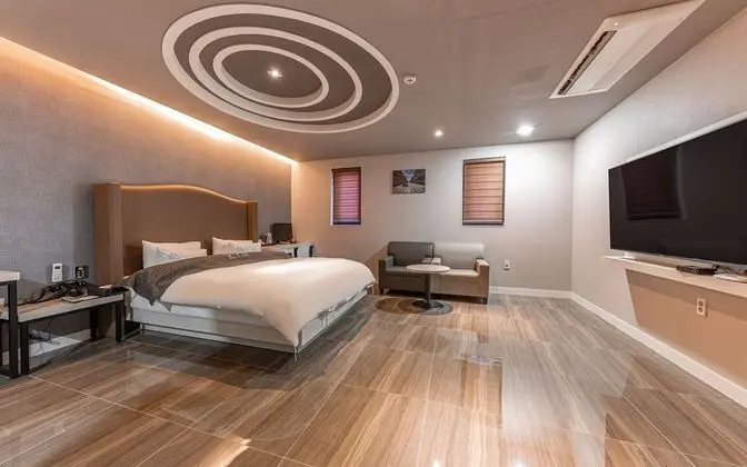 Boeun Malti Self Check-in Motel