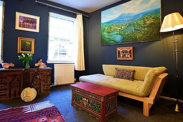 Bohemian Writers Retreat in Heart of The Old Town