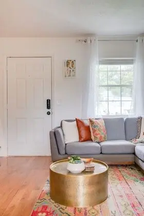 Boho Chic 2BD Walk to Shelby Park and Restaurants! - Lobi