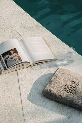The Bold Type Hotel - Havuz