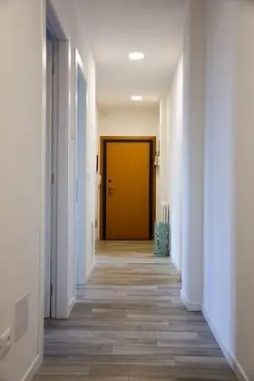 Bologna Accommodation - Fiera - İç Mekan