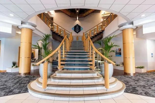 Bolton Stadium Hotel - Lobi