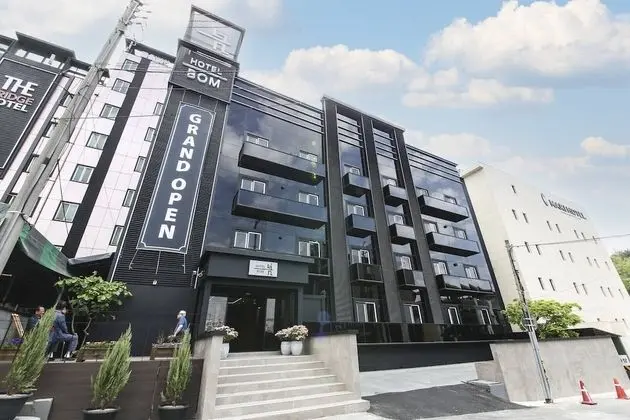 Hotel Bom