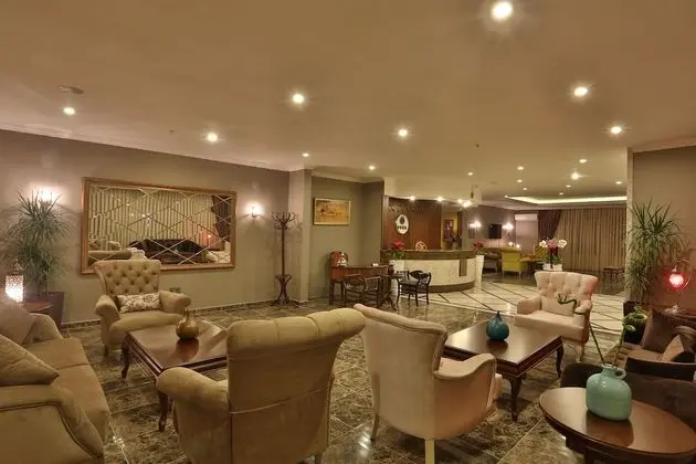 Bon Hotel City & Resort - Lobi