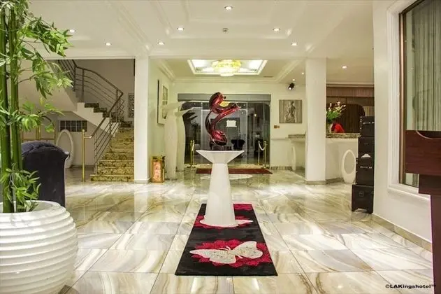 Bon Hotel Port Harcourt At LA Kings - Lobi
