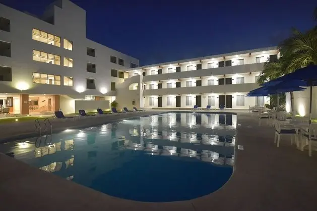 Hotel Bonampak - Havuz