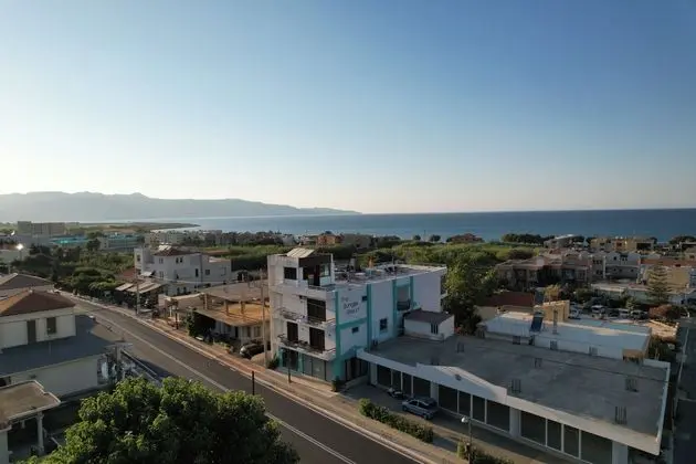 THE BONGOS - Socially Conscious Rooms, Part of the room rate goes to charity - Dış Mekan